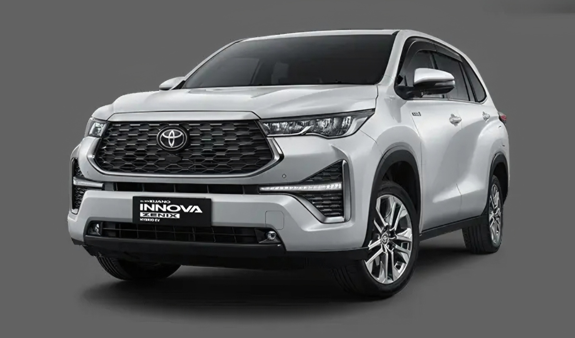 Toyota Innova Hycross Luxury MPV in Indore - ₹25/km